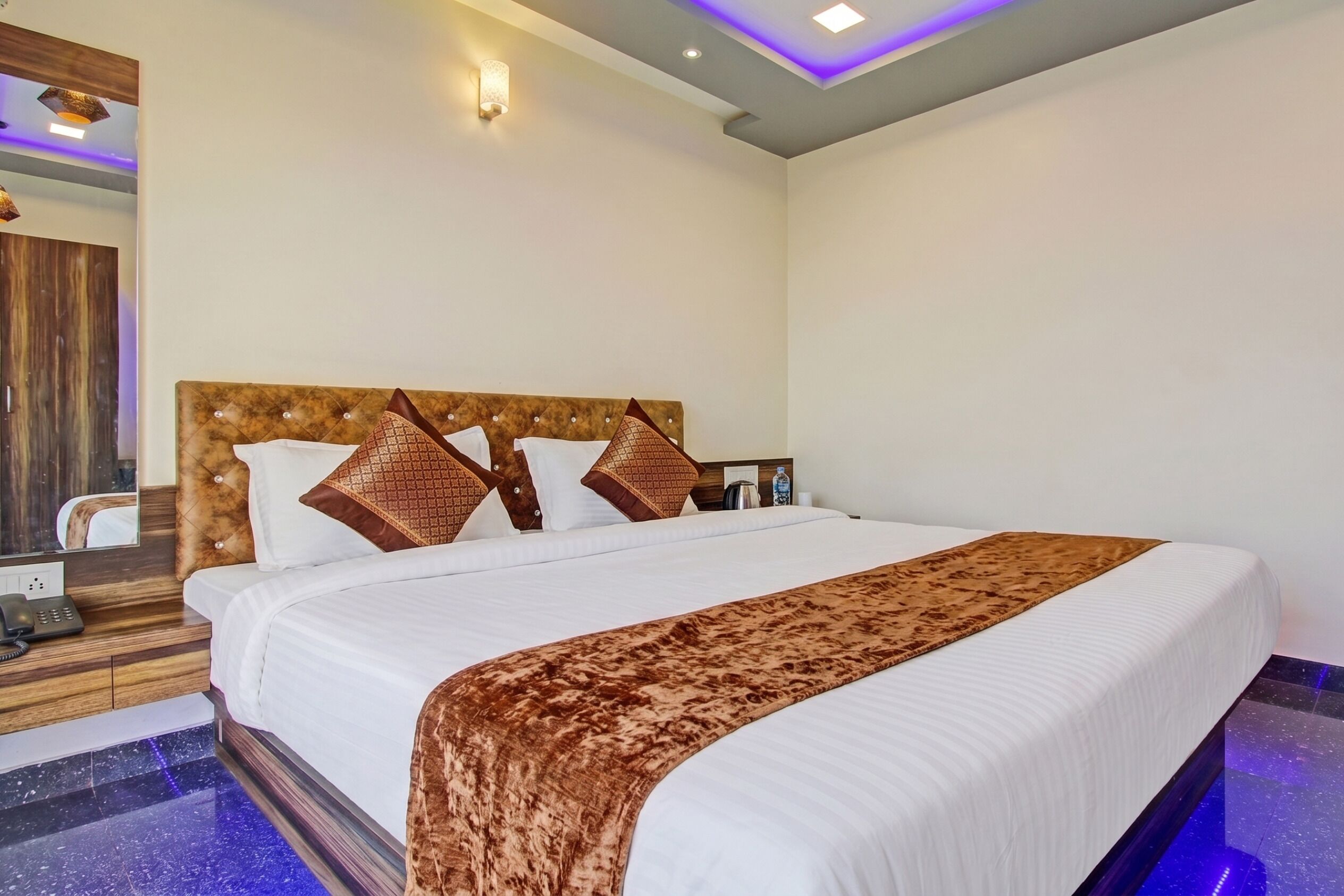 Doppia Deluxe, vista collina | Postazione laptop, Wi-Fi gratuito