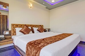 Deluxe Double Room, Hill View | Laptop workspace, free WiFi - Dreamworld Mahabaleshwar By Zen Nest (Mahabaleshwar)