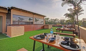 Outdoor dining - Dreamworld Mahabaleshwar By Zen Nest (Bhose)