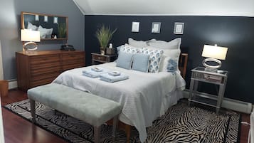 2 bedrooms, iron/ironing board, WiFi (free), bed sheets