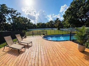 Pool - Bright 2-Bedroom Oasis w/ Saltwater Pool (Tampa)