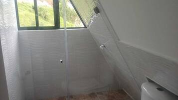 Dusche, Handtücher, Seife, Toilettenpapier