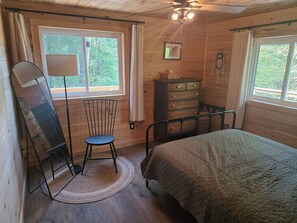 2 quartos, ferros/tábuas de passar roupa, Wi-Fi, roupa de cama