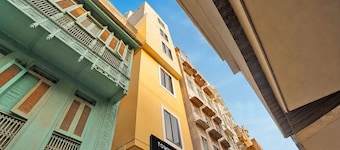 Classic Townhouse Swarn Mandir