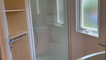 Shower, hair dryer, toilet paper