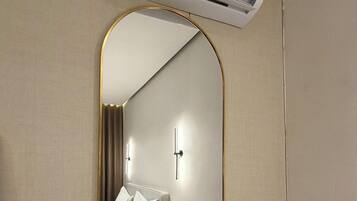 Apartment, 1 Bedroom, Accessible, Smoking | 1 bedroom