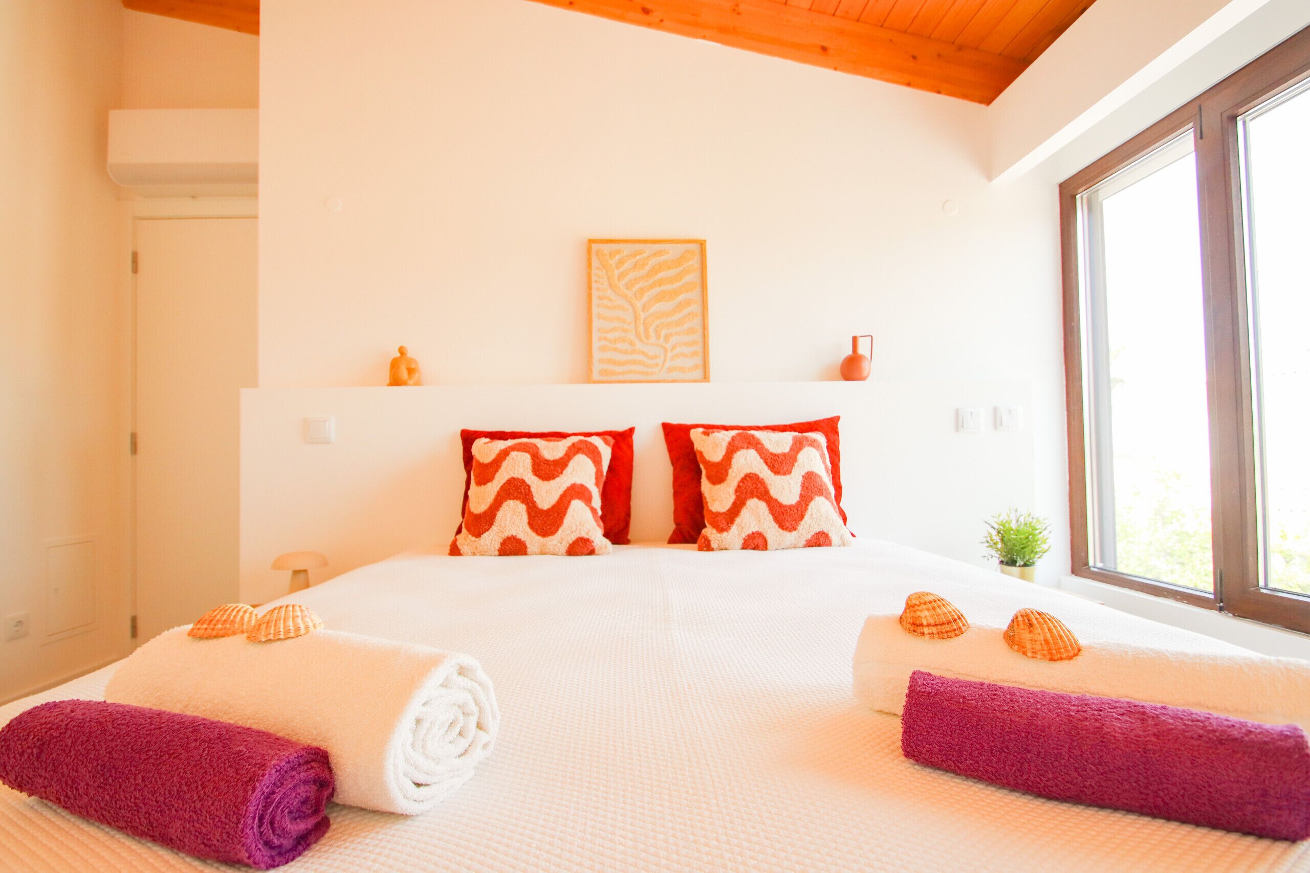 3 chambres, fer et planche à repasser, Wi-Fi gratuit, draps fournis