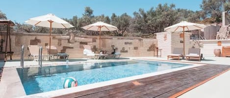 Piscine extérieure