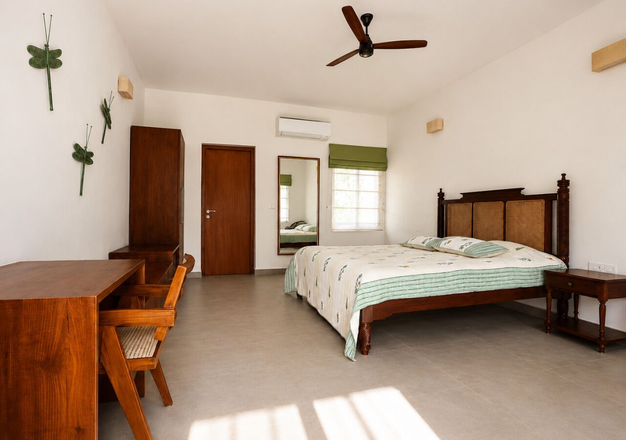 Courtyard lower level rooms | Premium bedding, individually decorated, individually furnished, desk