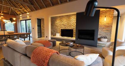 Luxury 3-bedroom Villa near Kruger | Private Pool & Wildlife | Villa White Lion