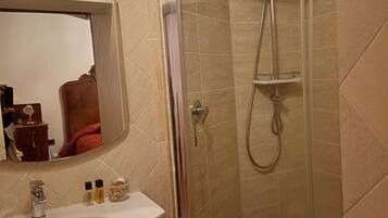 Chambre Double Standard | Salle de bain