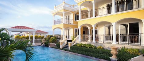 Ferienhaus, 4 Schlafzimmer, Raucher, Whirlpool | Pool | Außenpool