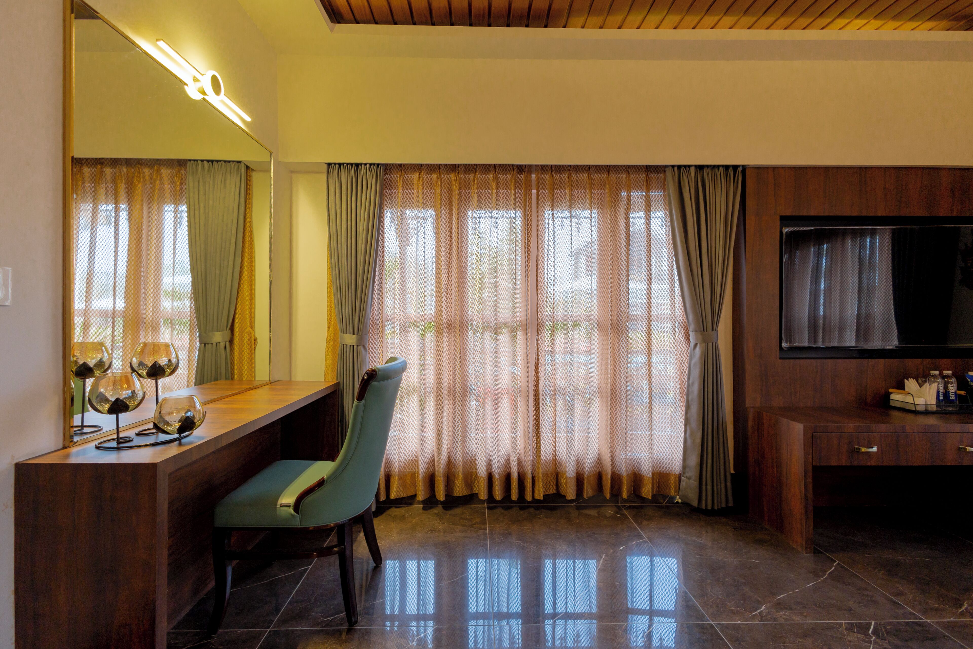 Doppia Luxury, balcone, vista piscina | Interni
