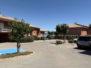 Exterior - Apartment with parking, terrace - 4 guests (Fleury-Saint-Pierre-la-Mer)