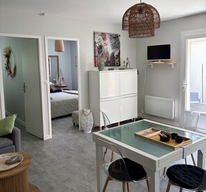 Iron/ironing board, WiFi, bed sheets - Vrbo Property (Meschers-sur-Gironde)
