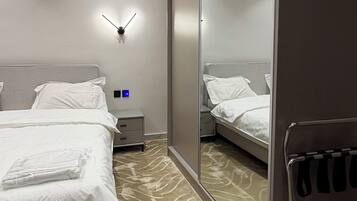 Apartment, 1 Bedroom, Accessible, Smoking | 1 bedroom