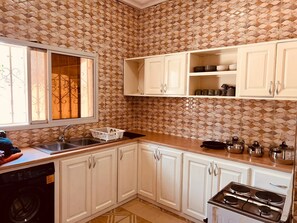 Private kitchen - Aminah Signature Rentals - Bintou 3 Bedroom Brusubi (Brusubi)