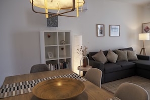 Smart TV - ML Central Vila Apartment (Carvoeiro LGA)