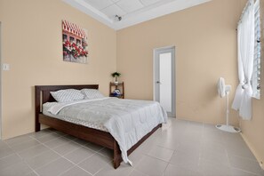 4 bedrooms, iron/ironing board, free WiFi, bed sheets - Charming 4-bedroom villa in Yabucoa, Puerto Rico (Yabucoa)