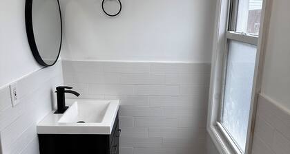 Enjoyable 3-bedroom house with Central air in vibrant Bronx neighborhood