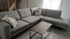 Living area - Vrbo Property (Arnières-sur-Iton)