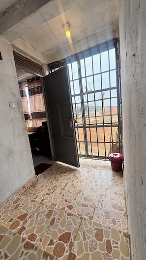 Interior - Kampala Affordable Place With Free Movie Subscriptions (Kampala)