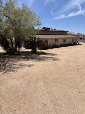 Property grounds - Cancer patients that need peace, quiet, support & proximity to treatment plans. (Cave Creek)