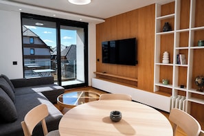 Standard Apartment, Balcony, Courtyard View | Living area