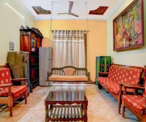 House | Reception - Collection O Murugan Temple Ooty (Ootacamund)