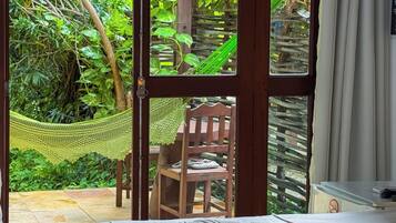 Phòng Suite, quang cảnh vườn, tầng trệt | Két bảo mật tại phòng, màn/rèm cản sáng