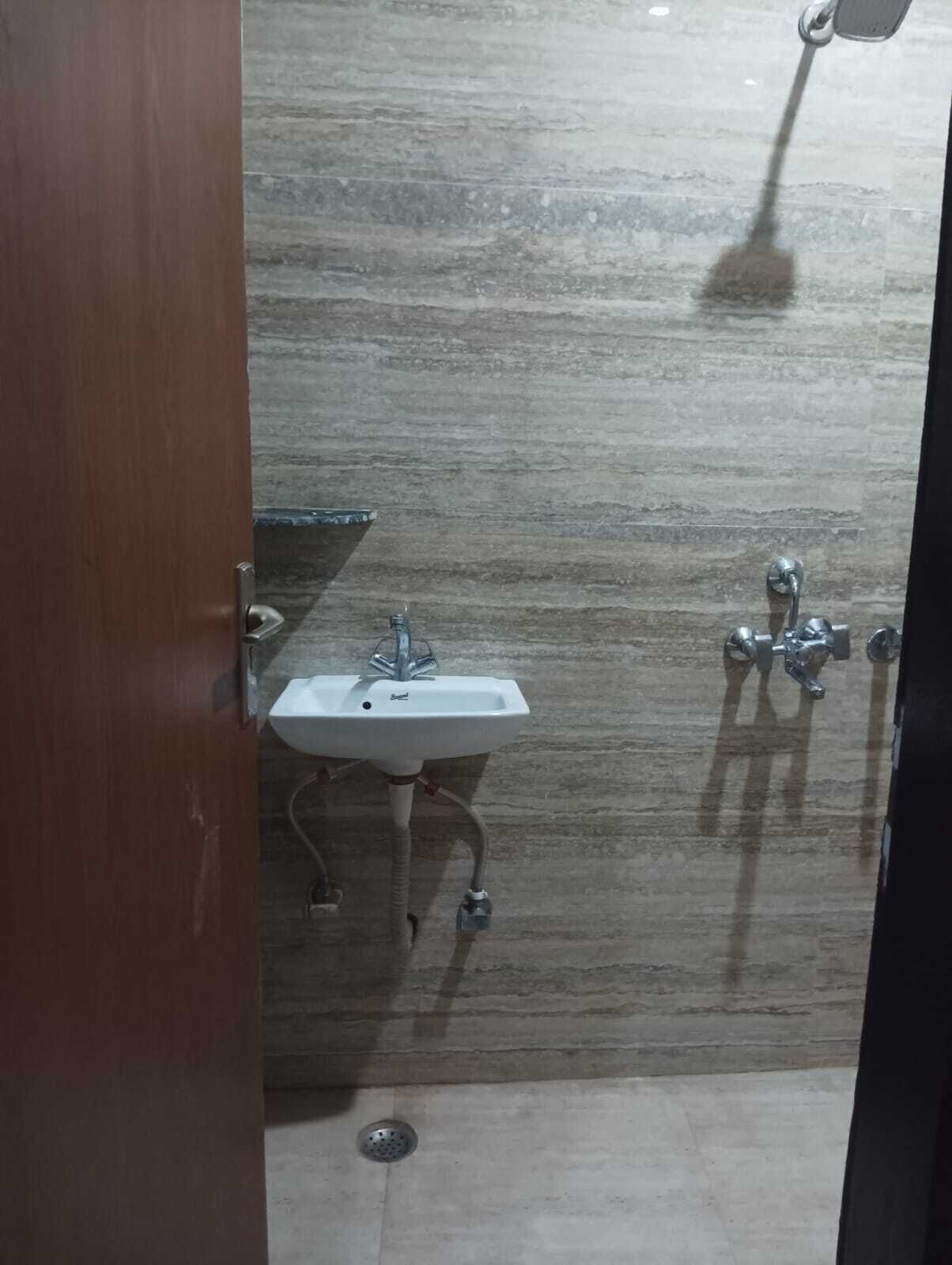 Deluxe Room, City View | Bathroom