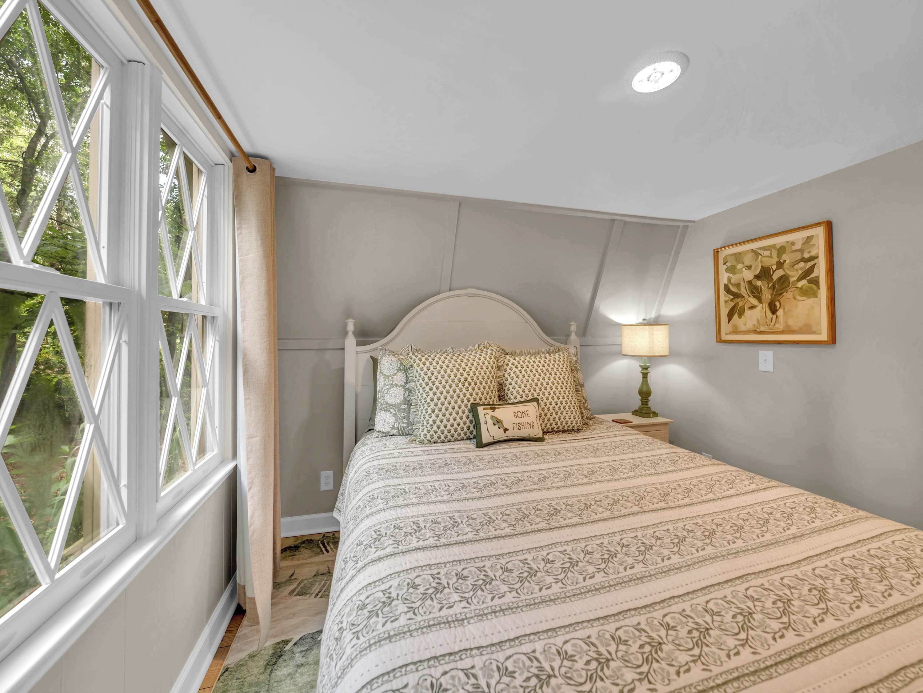 3 habitaciones, tabla de planchar con plancha, wifi y ropa de cama 