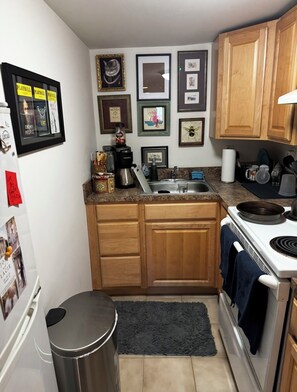 Private kitchen - Georgetown Studio Furnished English Basement (Washington)