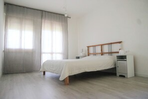 Internet, bed sheets - Park view apartment near the beach (Caorle)