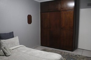 Apartment, Multiple Bedrooms, Accessible, Balcony - Beautiful City Centred Penthouse (Bloemfontein)