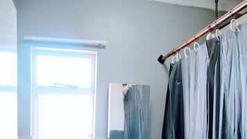 Apartment, Accessible, Balcony | Bathroom