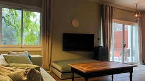 Living area - Vrbo Property (Montpellier)