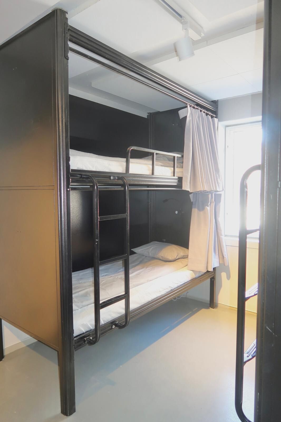 Dormitorio compartido, vista a la ciudad | Wifi gratis 