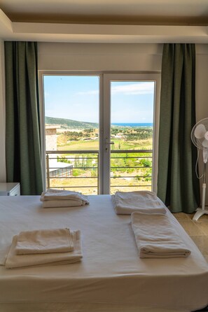 Laptop workspace, free WiFi - Panorama Pansiyon (Gokceada)
