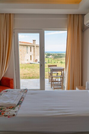 Laptop workspace, free WiFi - Panorama Pansiyon (Gokceada)