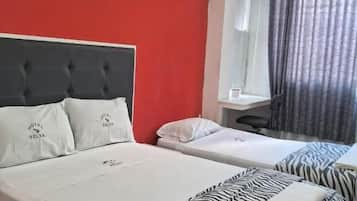 Classic Single Room | Desk, free WiFi