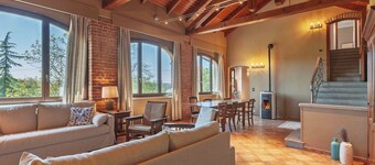 Casa delle Noci - Five Bedroom Villa, Sleeps 15