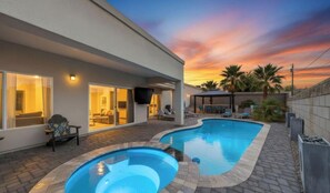 Beheizter Pool