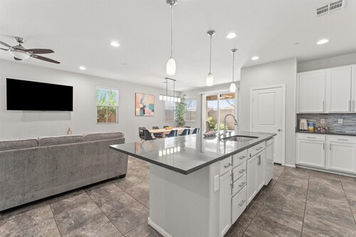 Luxe Sunset Retreat