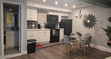 Cozy 1-bedroom studio few Blocks from TWU
