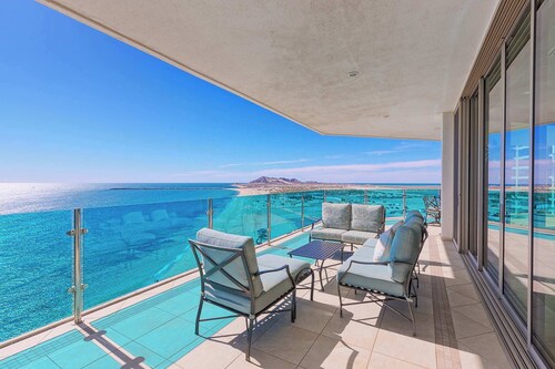 Oceanfront Wrap Around Balcony Presidential A701