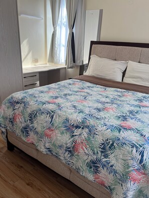 1 bedroom, iron/ironing board, WiFi, bed sheets - Cozy Modern Apartment in a Prime Location (Nairobi)