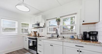 Cozy Beaufort Cottage Near Downtown, Radio Island + Atlantic Beach