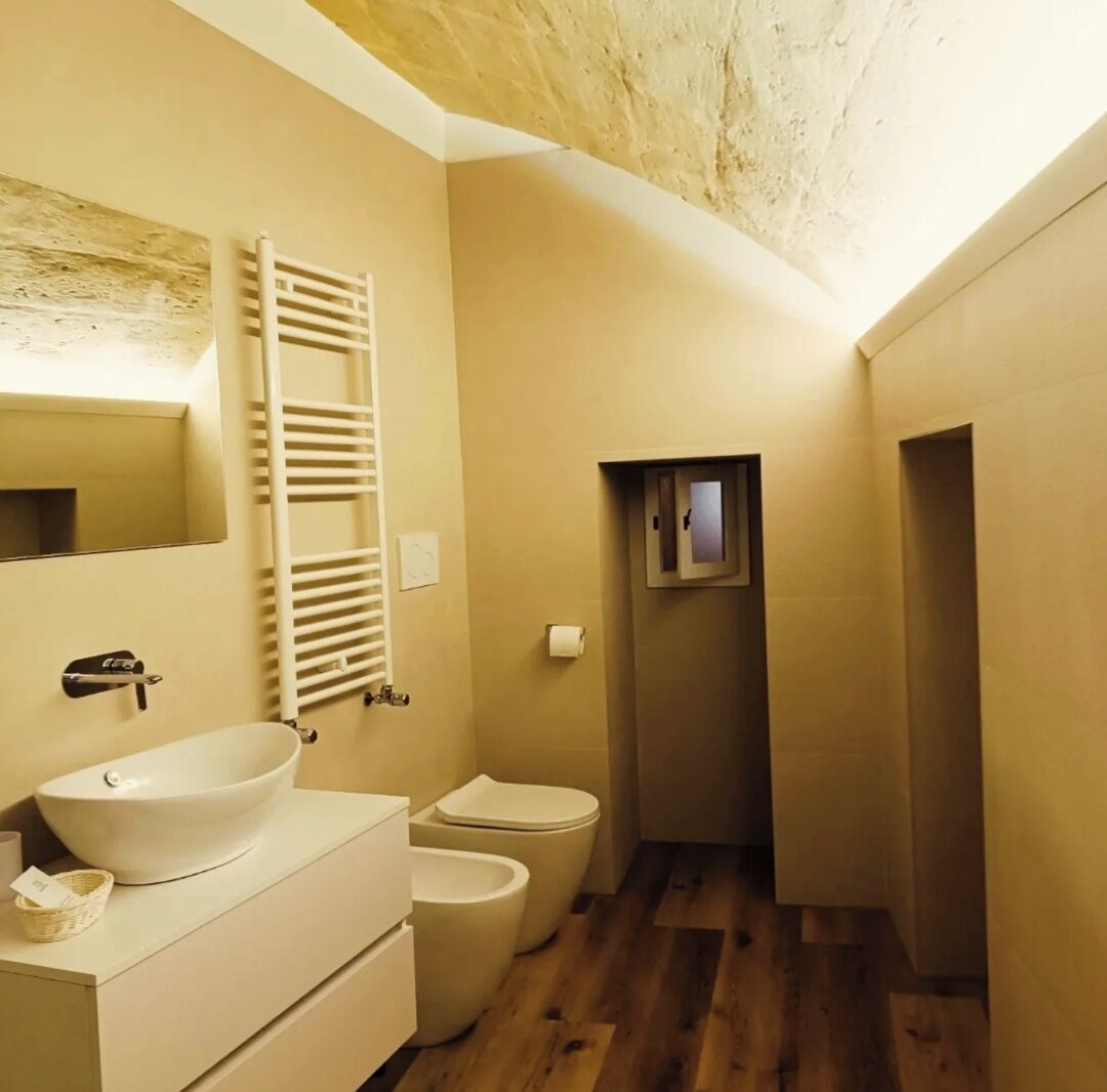 Doccia, asciugacapelli, bidet, asciugamani