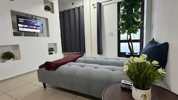 Apartamento estándar, vistas a la colina | Interior